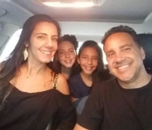 3 Dr. Fabiano Cruvinel sua esposa Dra. Danyane e suas filhas Maria Eduarda e Nicole