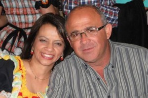 6 Jose Sergio Antunes na foto com sua esposa Monica Beatriz Monteiro